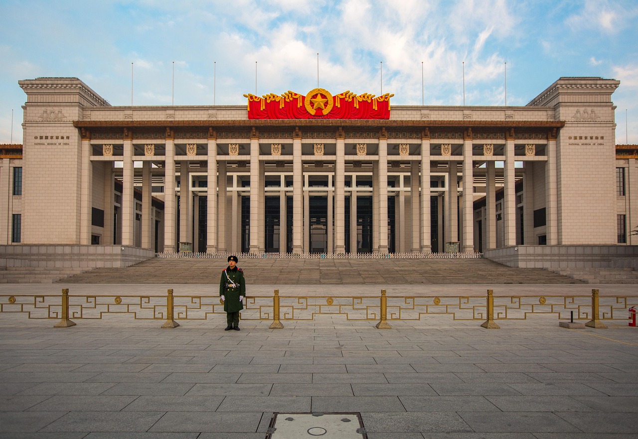 探索中国传统民俗文化在现代设计中的传承与创新